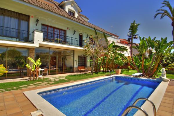 #1812 - Villa Vintage | Holiday Rentals | Costa Sol Villas