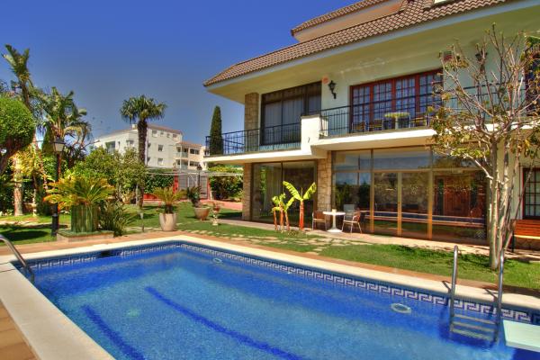 #1826 - Villa Vintage | Holiday Rentals | Costa Sol Villas
