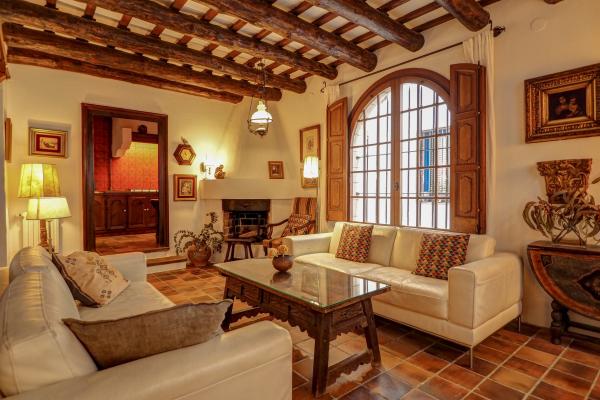#885 - VILLA OLD CENTRE | Ferieudlejning | Costa Sol Villas