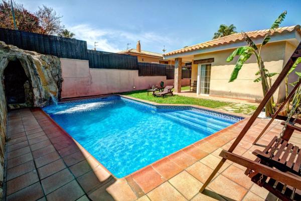 #18 - House - Las Chapas, Marbella 