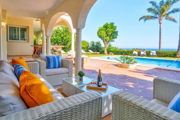 Villa Palm